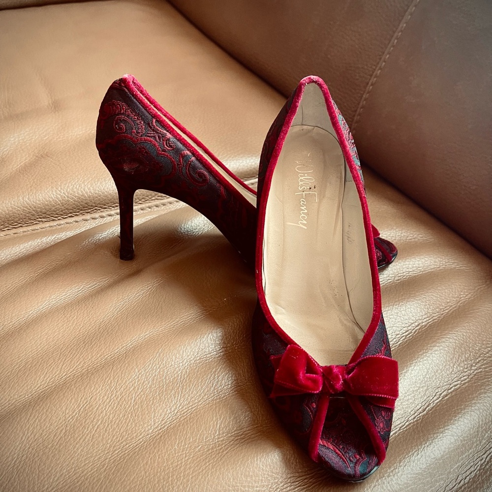 Beautiful Wills Fancy Heels, Size 9